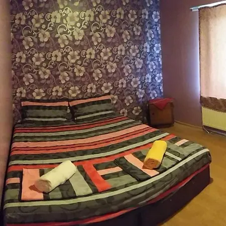 Къщи За Гости Залеза И Зората *